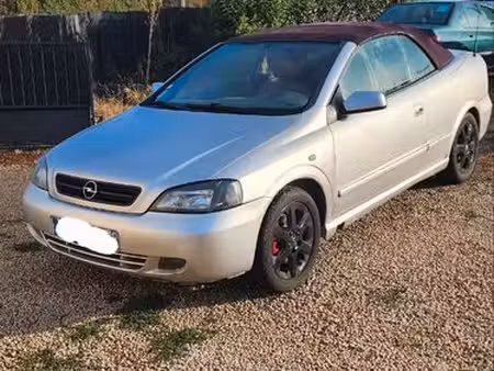 Opel Astra 2.2 125