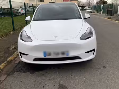 Tesla Model Y Grande Autonomie 275
