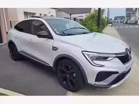 Renault Arkana E-Tech 1.6 145 RS Line