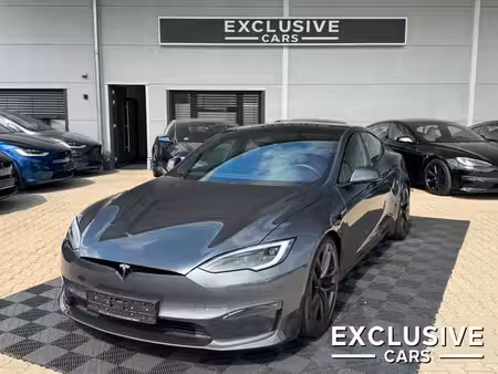 Tesla Model S 670 4x4