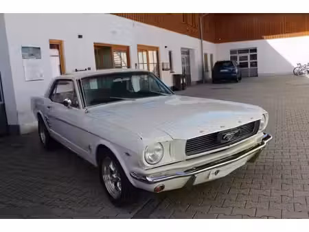 Ford Mustang Hardtop V8 4.7