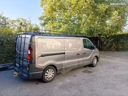 Renault Trafic dCi 145