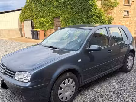 Volkswagen Golf 1.9 TDI 105