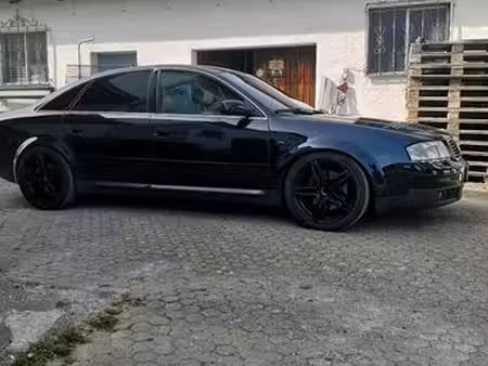 Audi A6 V6 3.0 220 quattro