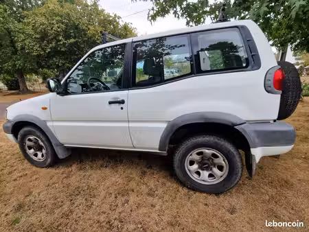 Nissan Terrano 2.7 TDI 125 4x4