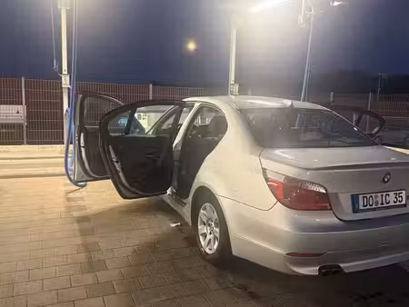 BMW Série 5 520i 2.2 170