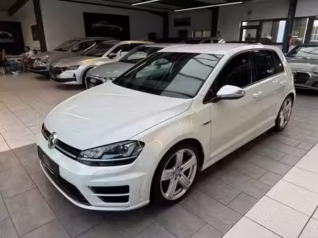 Volkswagen Golf R 2.0 TSI 300 4Motion