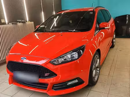 Ford Focus ST 2.0 250