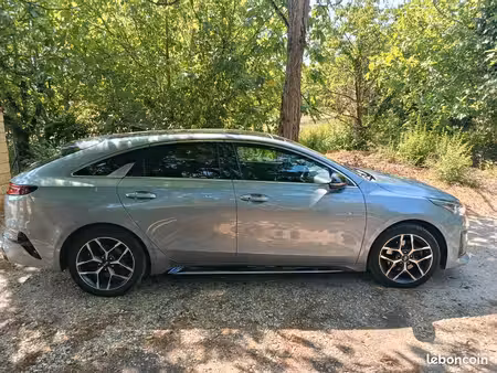 Kia Ceed 1.6 CRDi 136 GT Line Premium