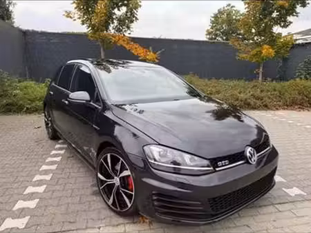 Volkswagen Golf GTD 1.6 TDI 105