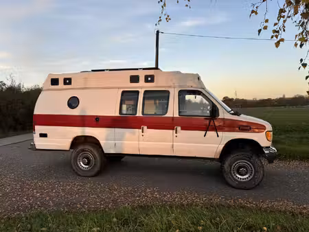 Ford Econoline V8 7.3