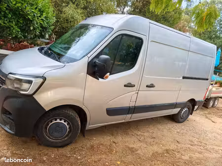 Renault Master 2.3 dCi 180