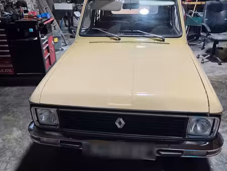 Renault R6 