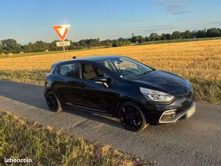 Renault Clio RS 1.6 T 200