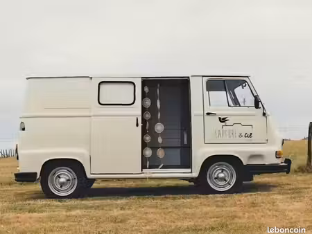 Renault Estafette 