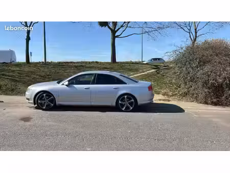 Audi A8 V6 3.0 TDI 233 quattro