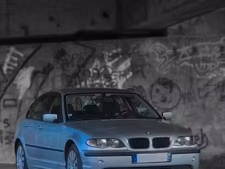 BMW Série 3 318i 2.0 143