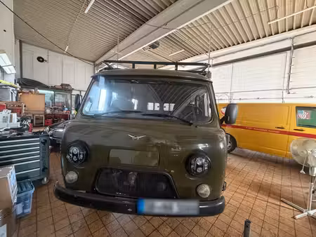 UAZ 452 