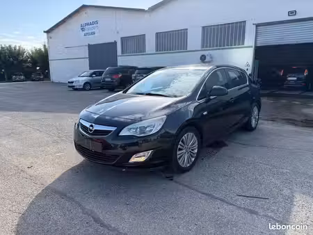 Opel Astra 2.0 CDTI 165 Connect Pack