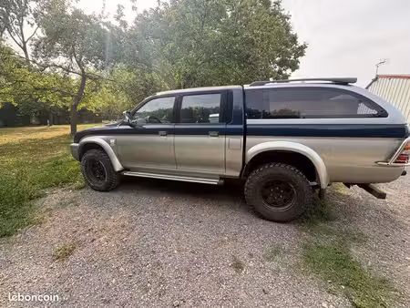 Mitsubishi L200 2.5 116