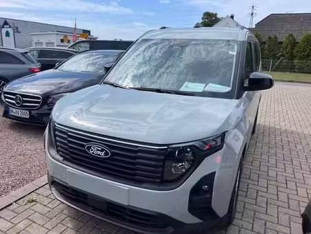 Ford Tourneo Courier 1.0 126 Titanium
