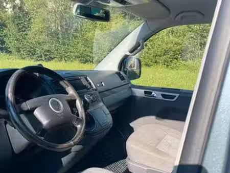 Volkswagen Transporter T5 2.5 TDI 174