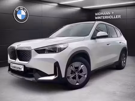 BMW iX1 