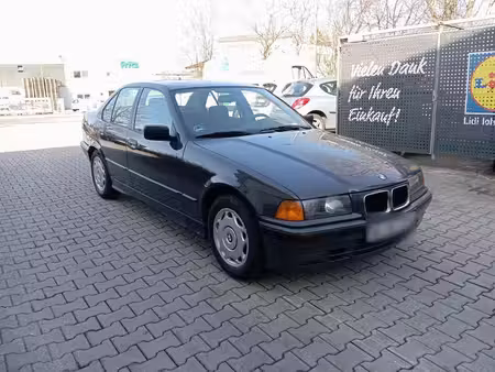 BMW Série 3 318i 1.8 115