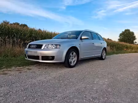 Audi A4 1.9 S line