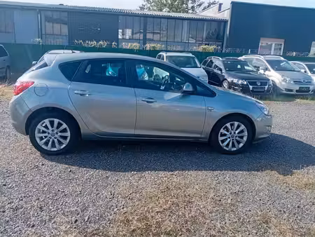 Opel Astra 1.7 CDTI 110