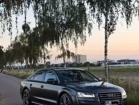Audi A8 V6 3.0 TDI 262 quattro