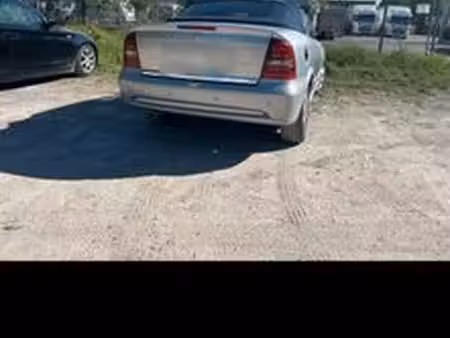Opel Astra 2.2 147