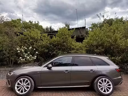 Audi A4 35 TFSI 2.0 FSI 150 S line