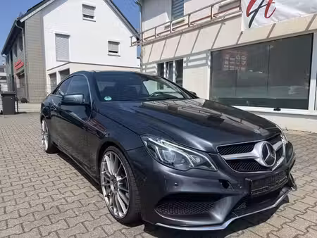 Mercedes-Benz Classe E E 300 252