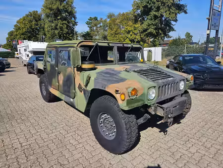 Hummer Humvee 