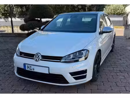 Volkswagen Golf R 2.0 TSI 300 4Motion