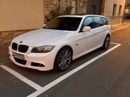 BMW Série 3 330i 3.0 272