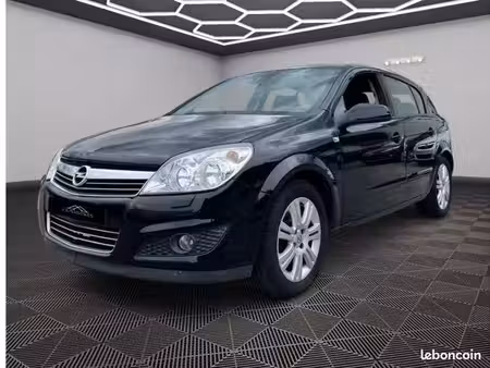 Opel Astra 1.6 105 Cosmo