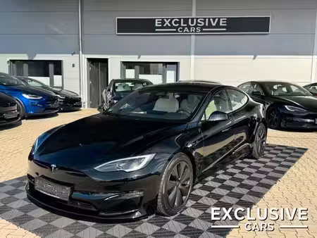 Tesla Model S 670 4x4