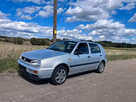 Volkswagen Golf 1.8 75