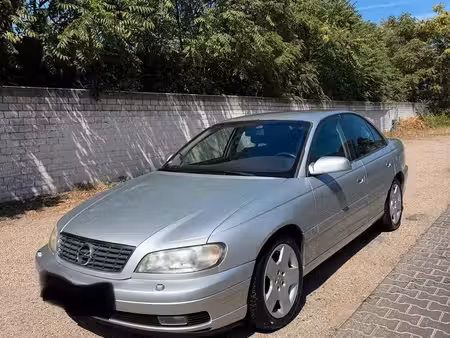 Opel Omega 