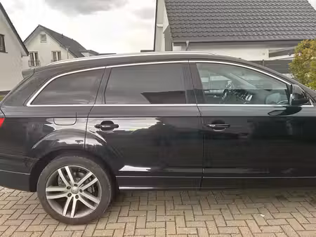 Audi Q7 S line quattro