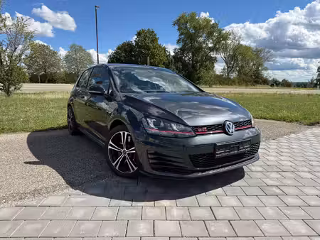 Volkswagen Golf GTI 2.0 TSI 230 Performance