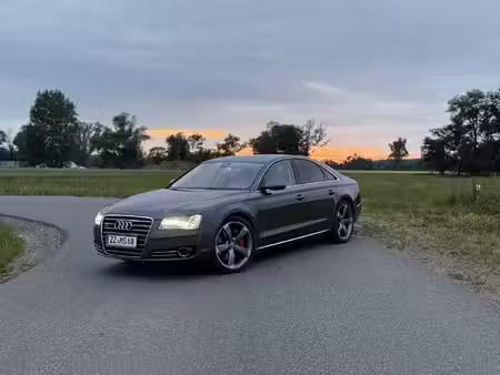 Audi A8 V8 4.2 TDI quattro