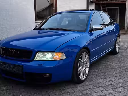 Audi A4 RS4 V6 2.7 T 380 quattro