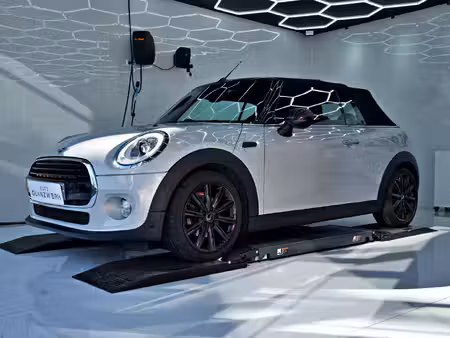 Mini Cabrio Cooper 1.5 136