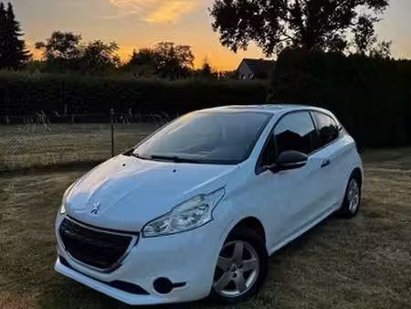 Peugeot 208 1.0 68