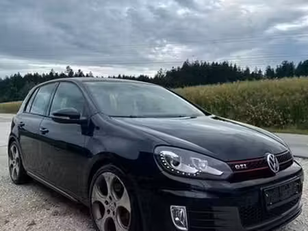 Volkswagen Golf GTI 2.0