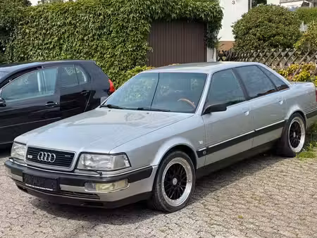 Audi V8 
