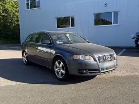 Audi A4 V6 3.0 TDI quattro